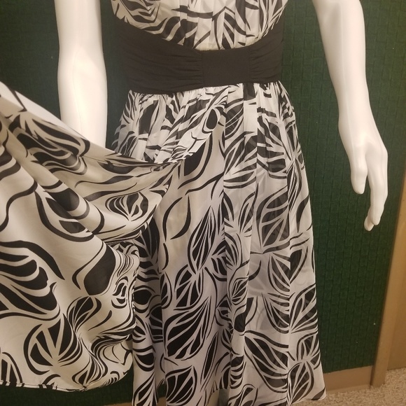 White House Black Market dress size 6 - Picture 4 of 8